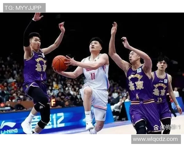 赛后分析：广州篮球队与上海篮球队的耐力较量与战术对决